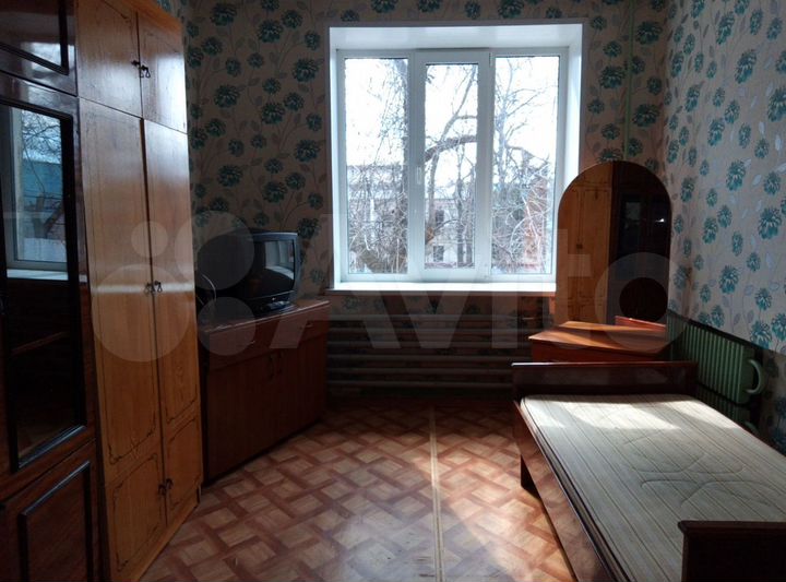 Комната 17 м² в 3-к., 2/2 эт.