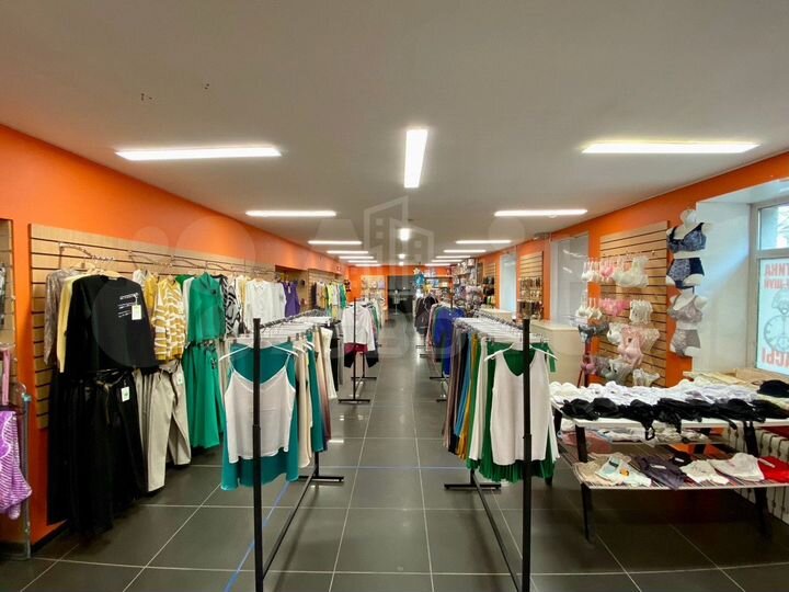 Продам торговое помещение, 226.5 м²