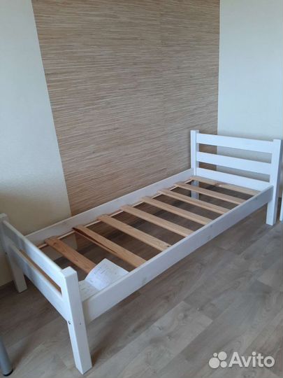 Детская кровать 7001600 с матрасом