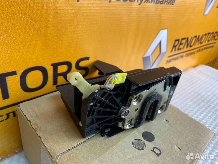 Замок двери передний левый Renault Logan 2015