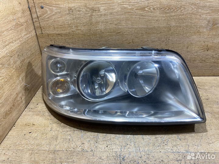 Фара передняя правая VW Transporter T5 142206