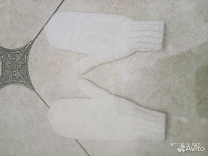 Варежки женские