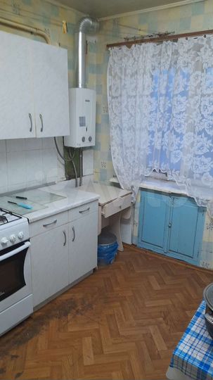 Комната 13 м² в 5-к., 4/5 эт.