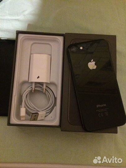 iPhone 8, 64 ГБ