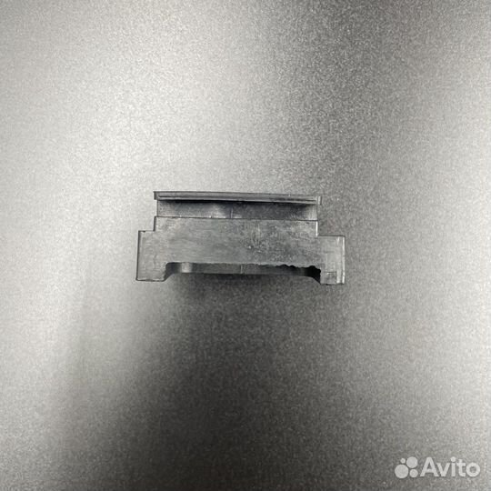 Заглушка в поддон Yamaha 40X MH (SCM)