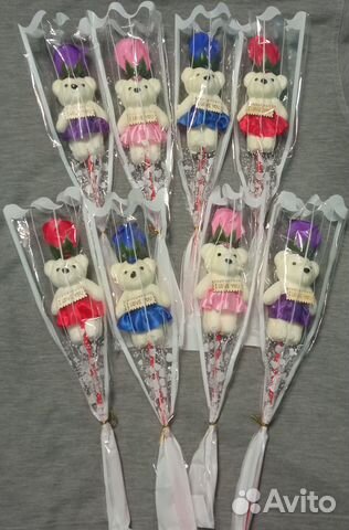 Подарок. Розы из мыла с мишкой на подарок