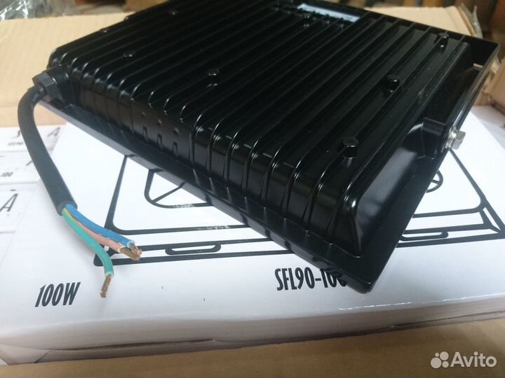 Прожектор светодиодный 100Вт saffit