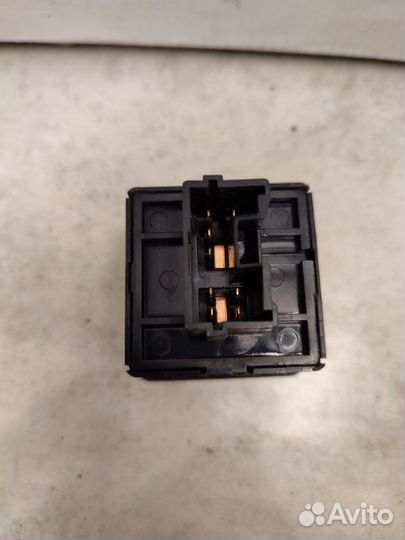 Кнопка обогрева сидений Mitsubishi Lancer 9 4G18