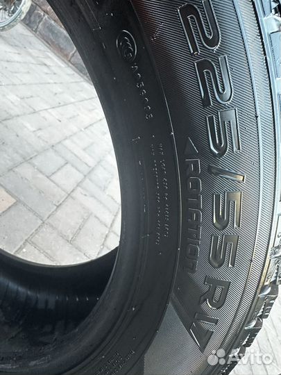 Bridgestone 613V 225/55 R17 94H