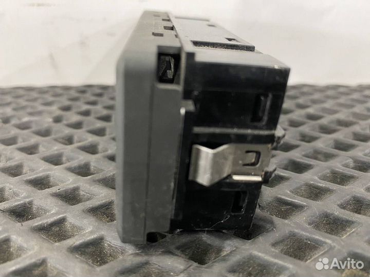 Кнопка стеклоподъемника двери Volvo FH4 22154240