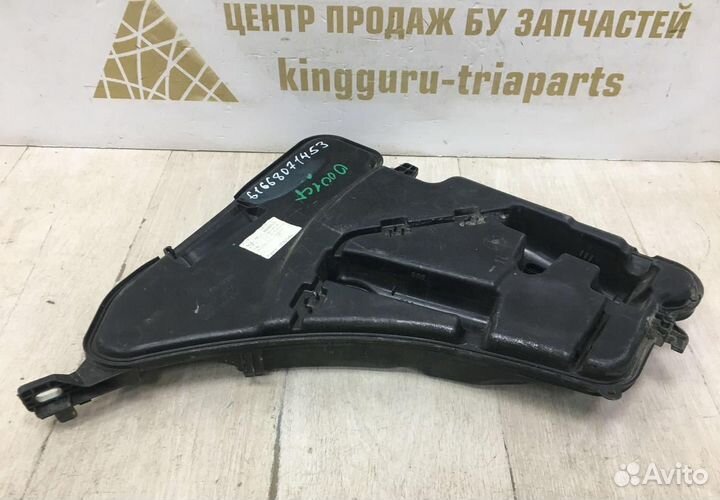 Бачок омывателя BMW 5 G30 OEM 8071453 / 6166807145