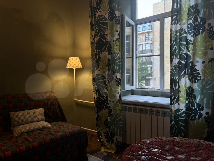 Комната 16 м² в 4-к., 2/5 эт.