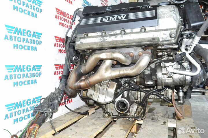 Двигатель M62B44