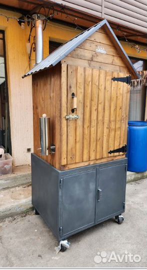 Коптильный шкаф. Коптильня