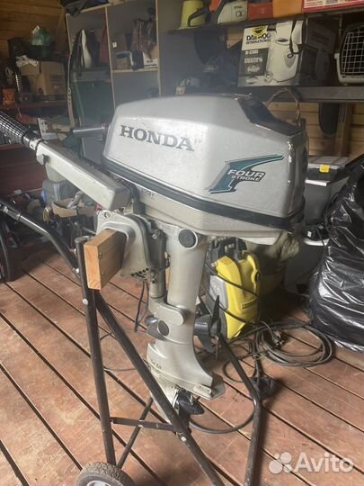 Продам лодочный мотор Honda 5