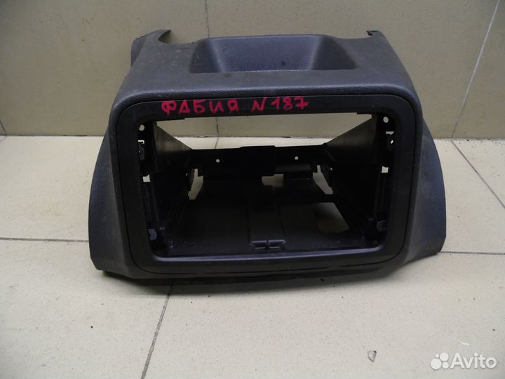 Консоль Fabia 2007-2015