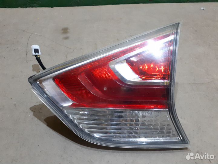 Фонарь задний правый внутренний Nissan X-Trail T32