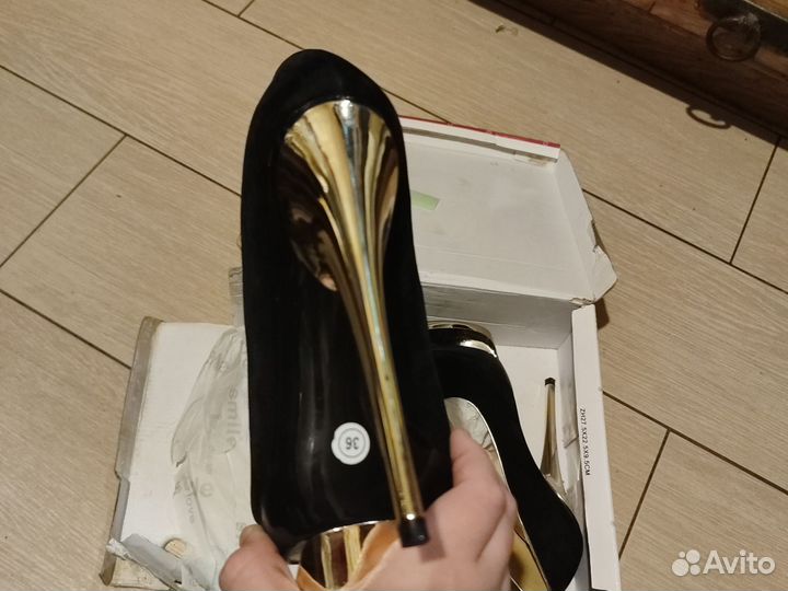 Туфли на каблуке