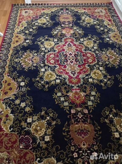 Ковер шерстяной новый