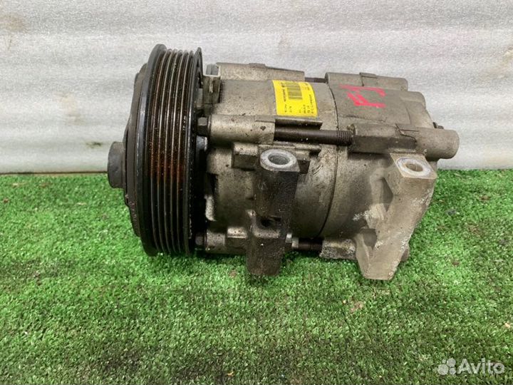 Компрессор кондиционера Ford Focus седан 1.8 eydk