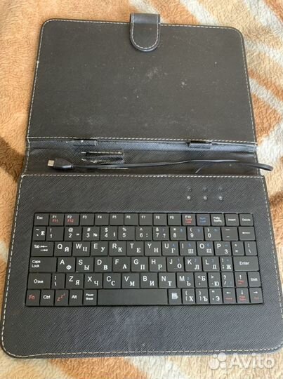 Чехол с клавиатурой для планшета