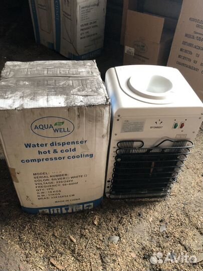 Продается куллер для воды настольный новый