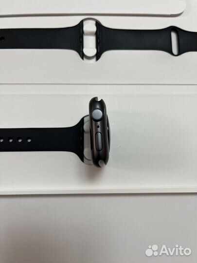 Часы Apple Watch SE 44mm Space Gray 2020