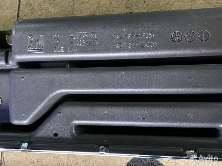 Левая подножка Cadillac Escalade