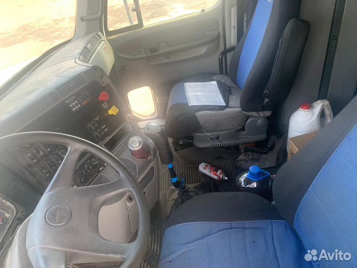 Freightliner Columbia, 2003