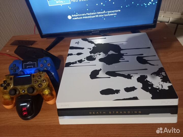 Sony PS4 PRO 1Tb 7108B 7208B 2 геймпада + игры