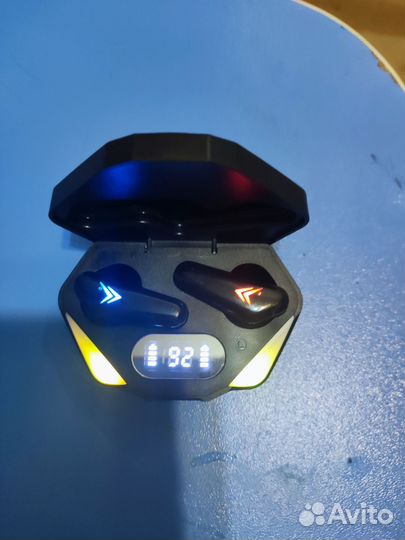 Беспроводные наушники