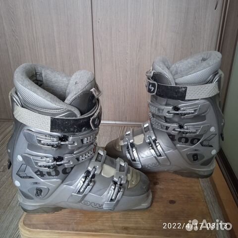 Горнолыжные женские ботинки