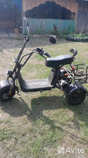 Продаю электроскутер трицикл