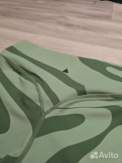 Шорты спортивные женские