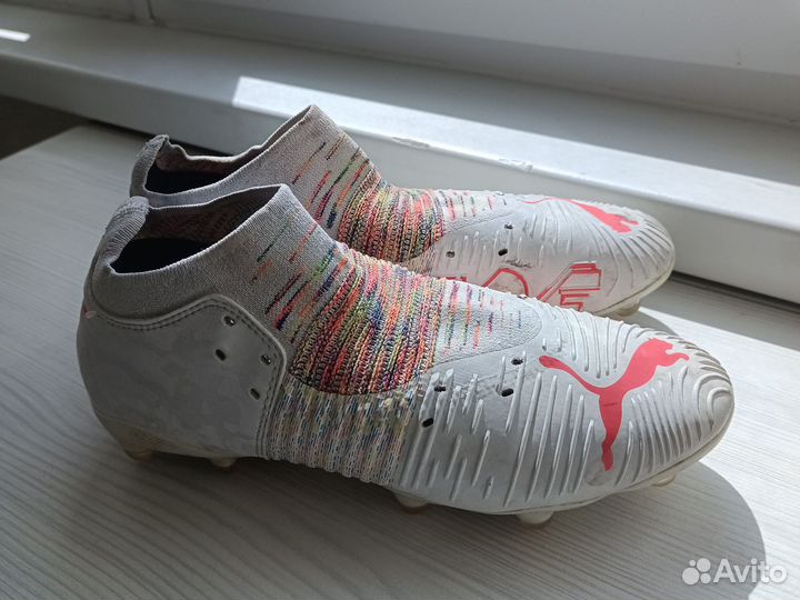 Футбольные бутсы puma