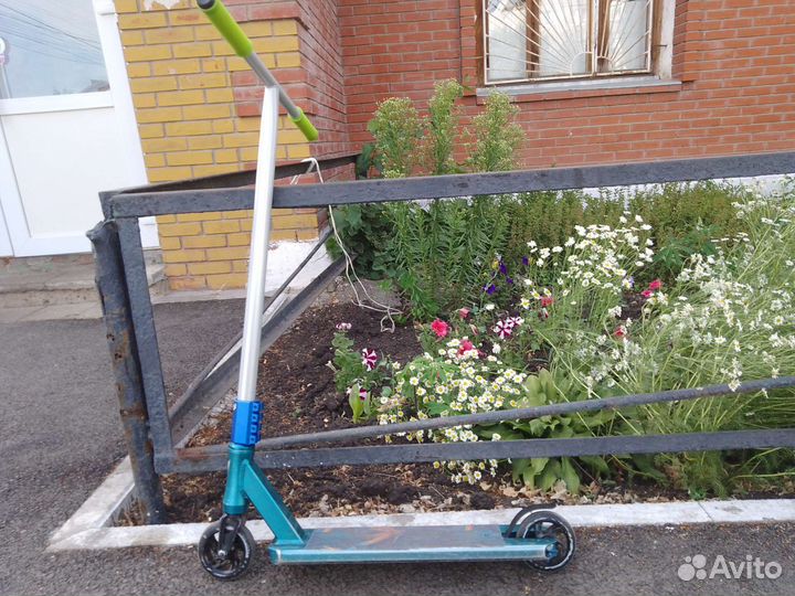 Трюковой самокат