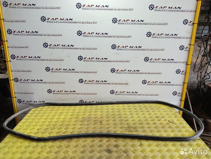 Резинка двери уплотнительная правая Man Tgl Tgm