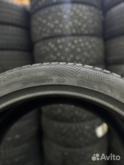 Continental ContiWinterContact TS 860S 275/40 R22 и 315/35 R22 111V