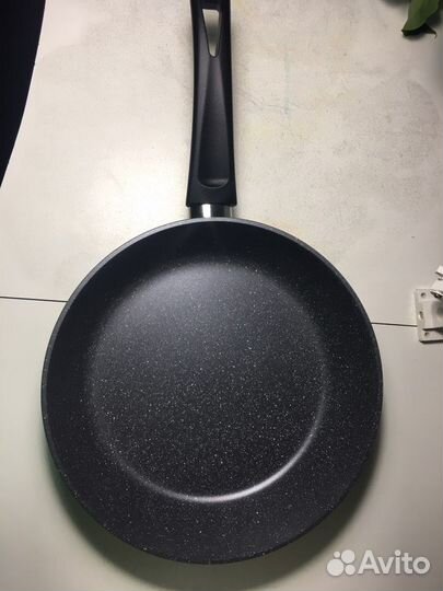 Сковородка новая