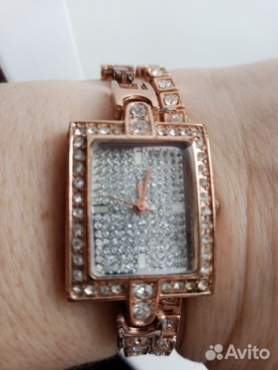 Женские часы