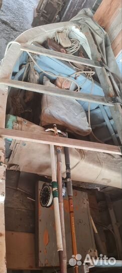 Деревянный катер