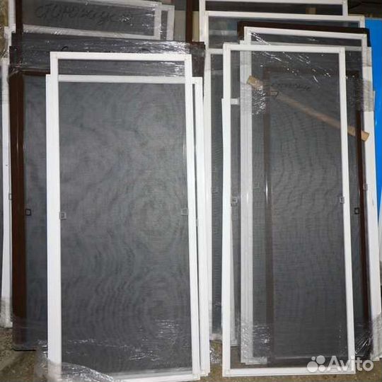 Москитные сетки на окна и двери