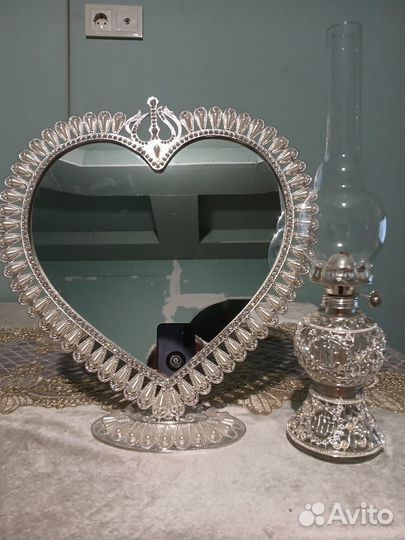 Зеркало с лампой для невесты