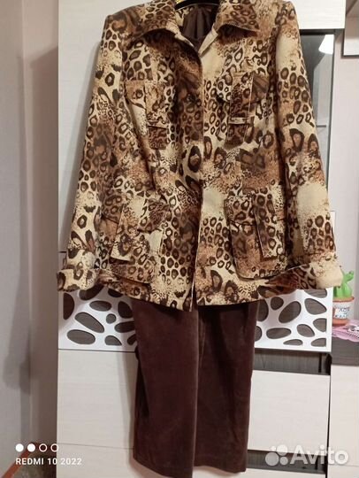 Брючный костюм женский