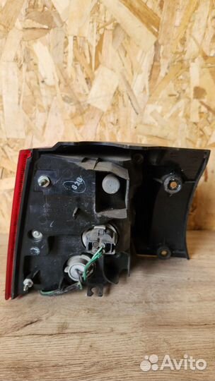 Фонарь задний наружный правый Citroen C-Crosser