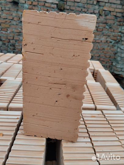 Кирпич строительный М-200