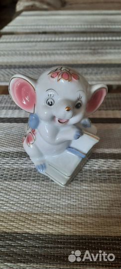 Статуэтки и копилка Слоники