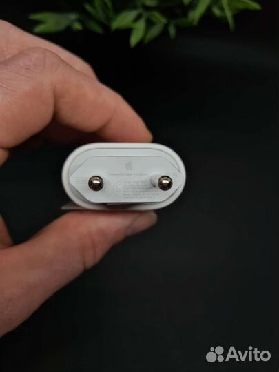 Блок для быстрой зарядки iPhone type c 20w