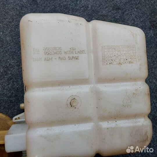 Chevrolet captiva 2.4 расширительный бачок