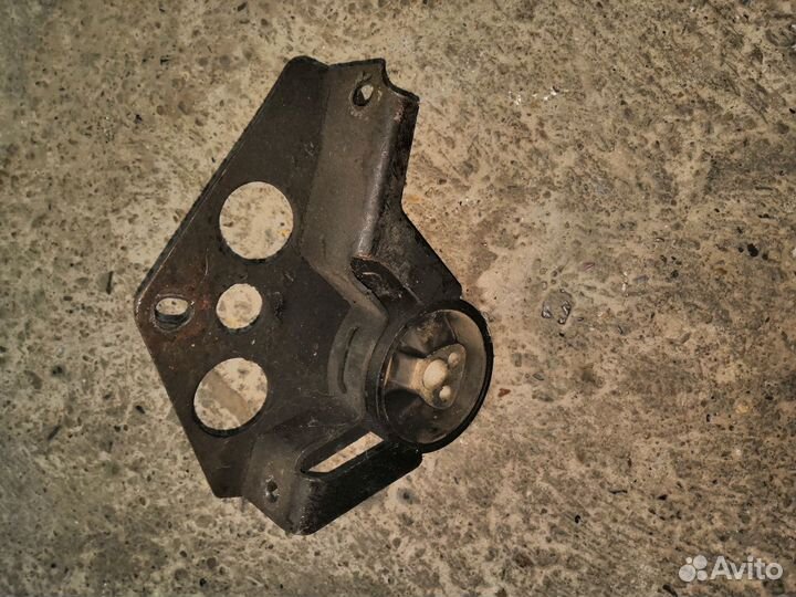 Подушка опора двигатель кпп Chery Sweet (QQ) 2006